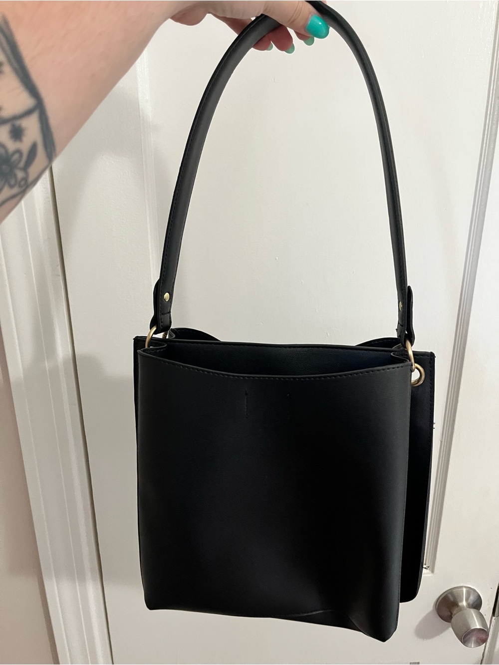 NWOT Nanette Lepore Black Shoulder Hobo Bag - Picture 2 of 7
